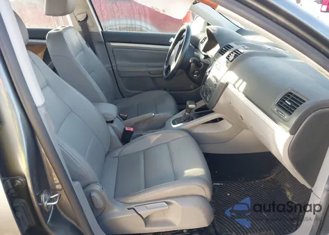 2007 Volkswagen Jetta из США, поврежденный, VIN 3VWES71K57M078470